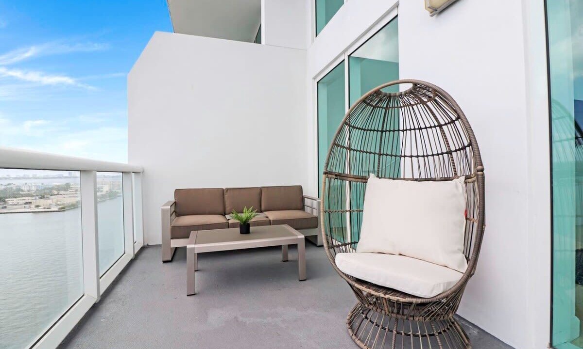 Photo of Patio Balcony in North Bay Village
