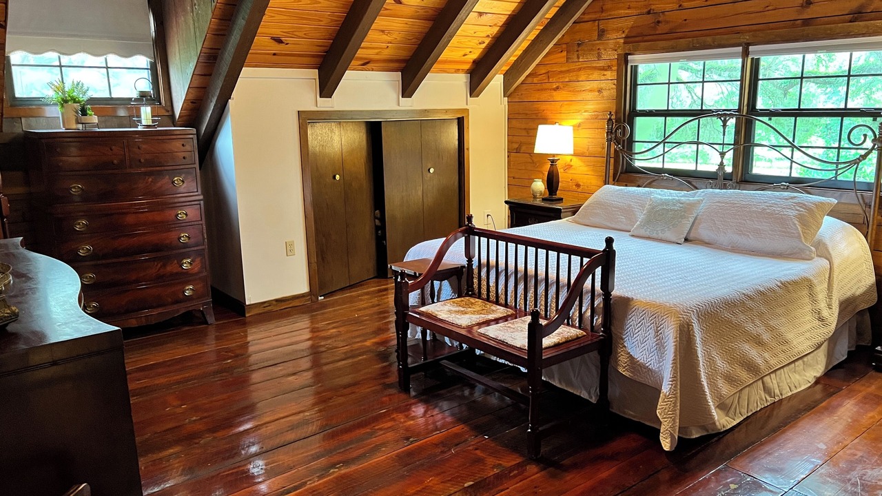 Photo of Bedroom in Mayo