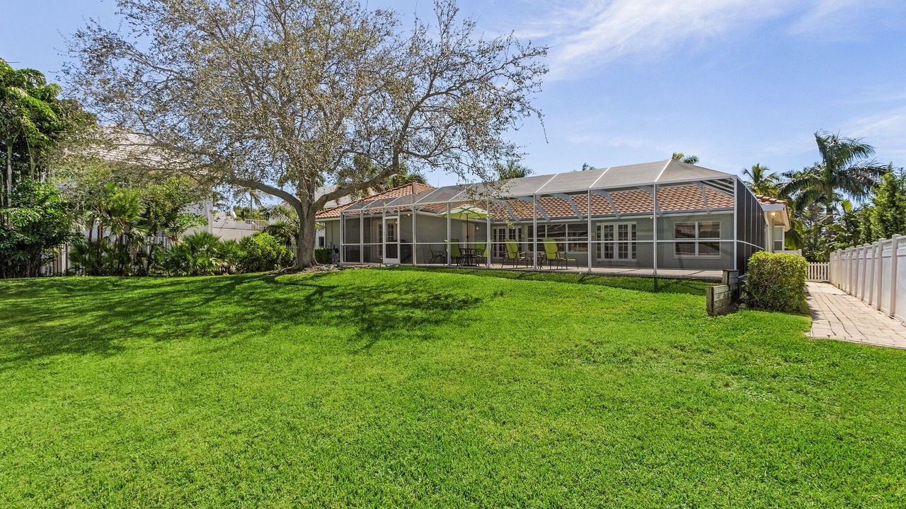 Photo of Outdoor in Old Naples