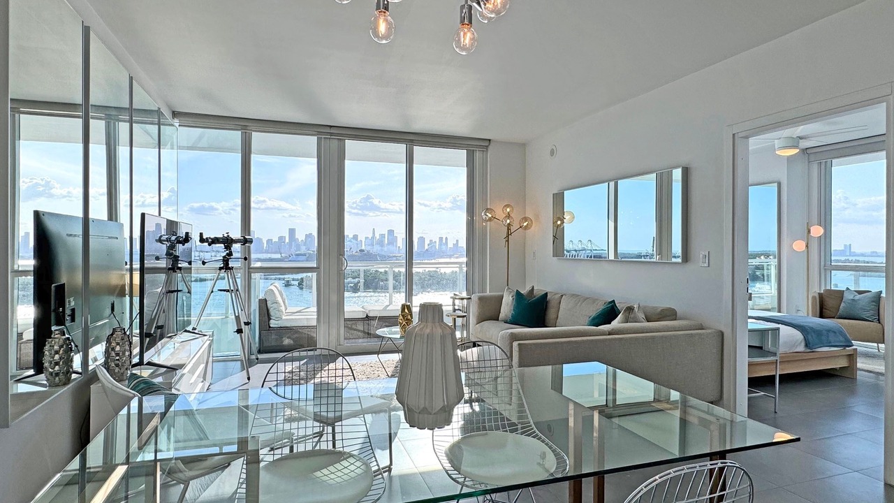 Photo of Livingroom in West Avenue