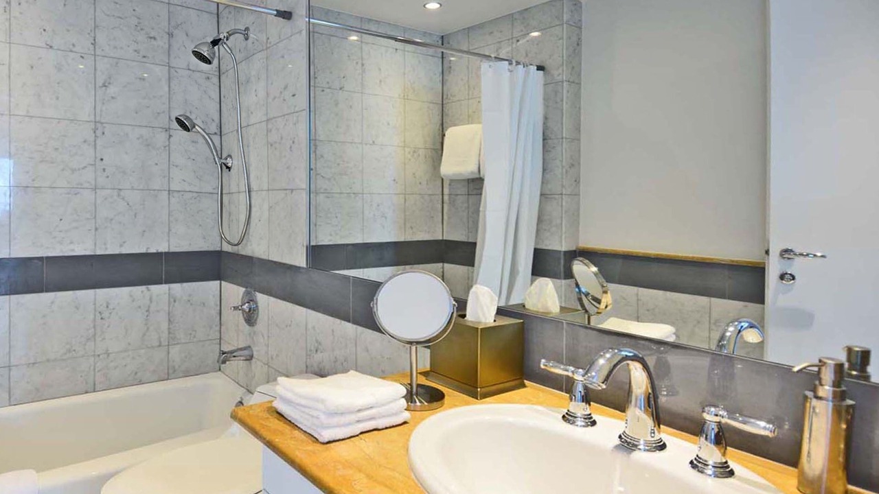 Photo of Bathroom in West Avenue