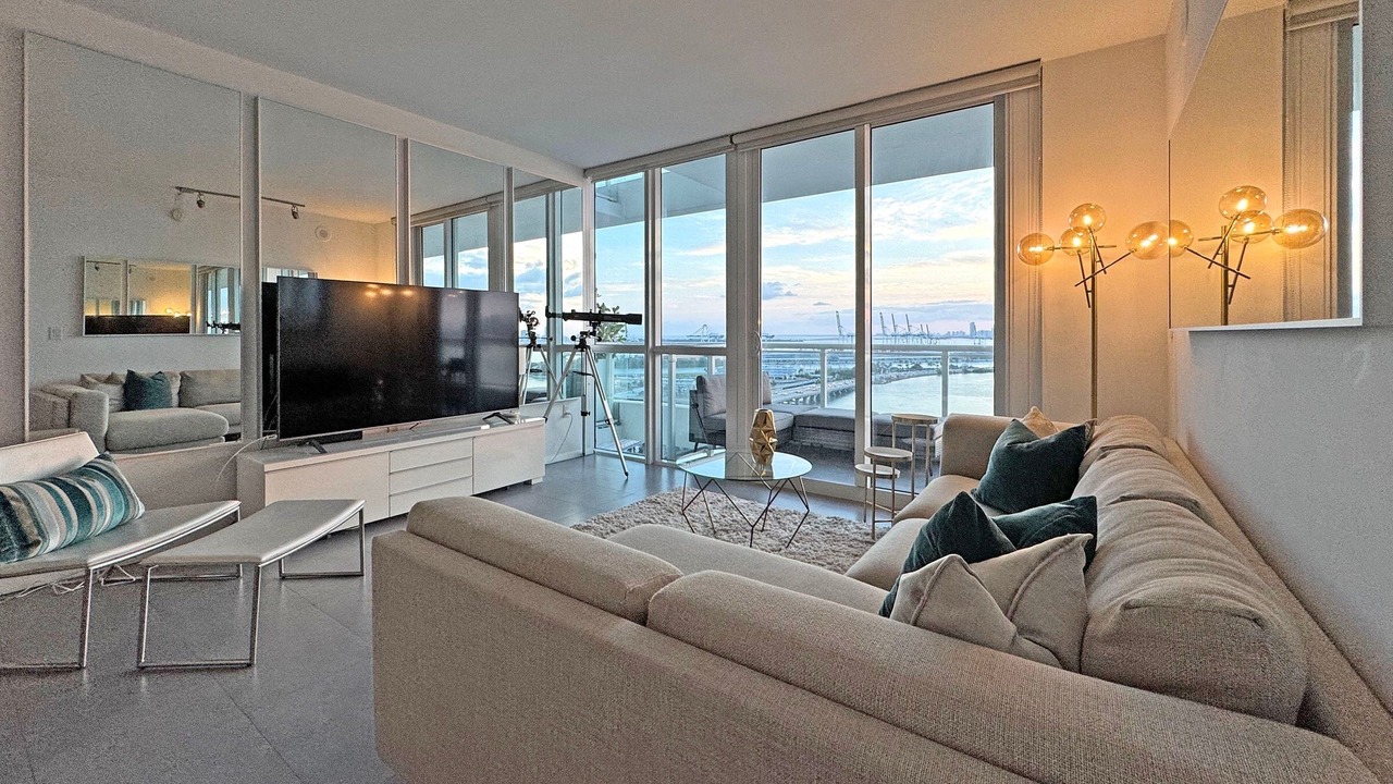 Photo of Livingroom in West Avenue