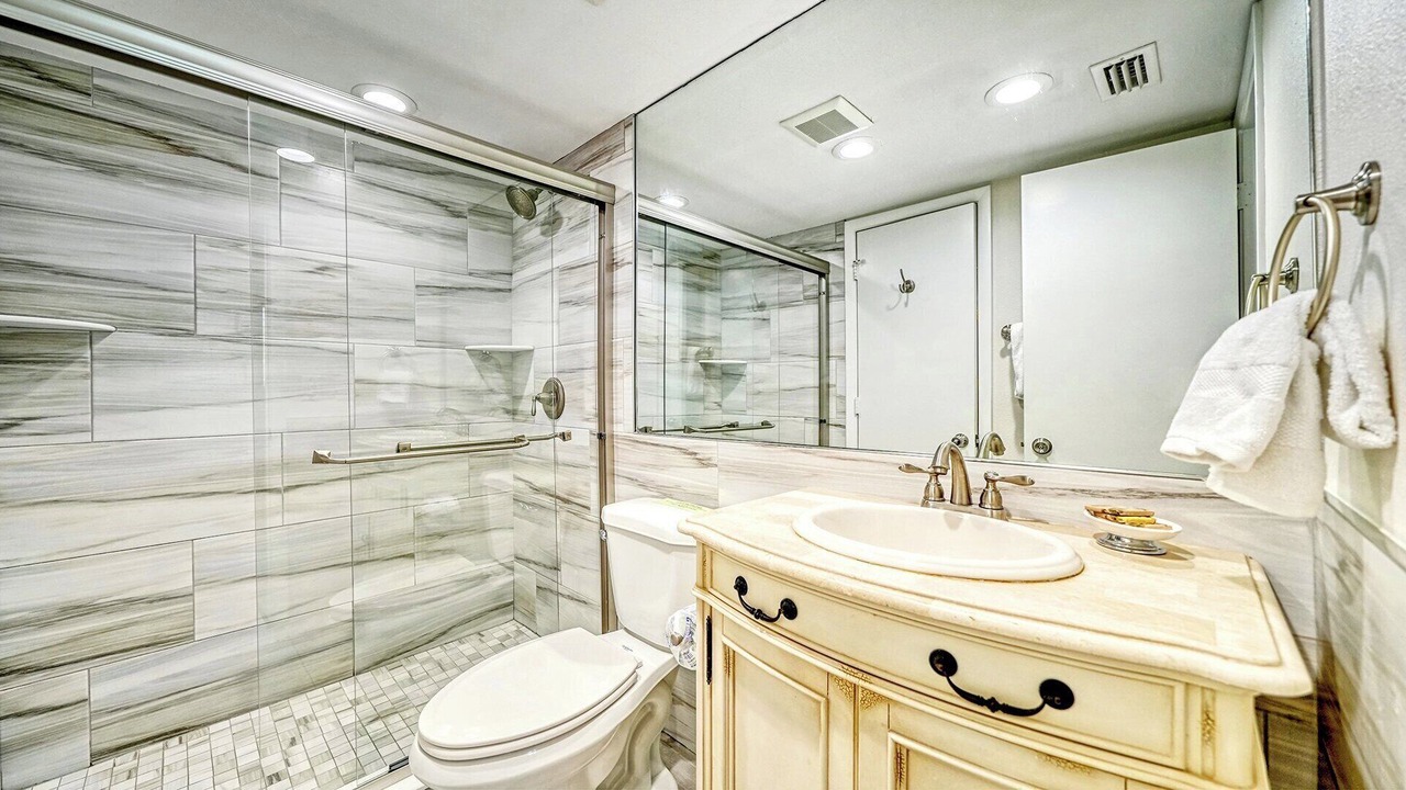 Photo of Bathroom in Longboat Key