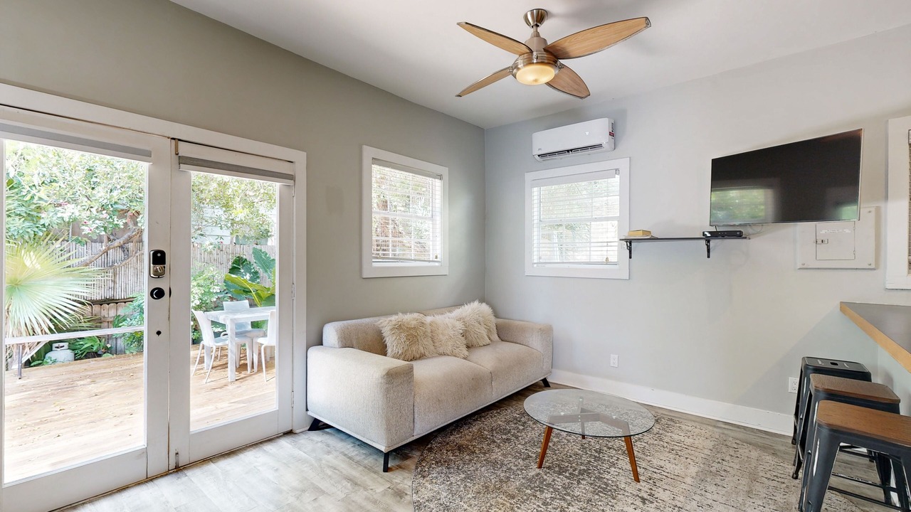 Photo of Livingroom in Old Town