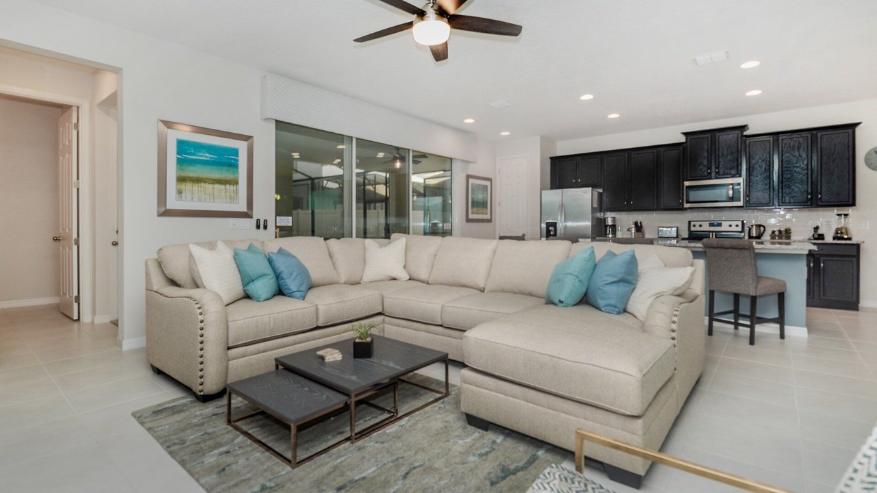 Photo of Livingroom in Four Corners