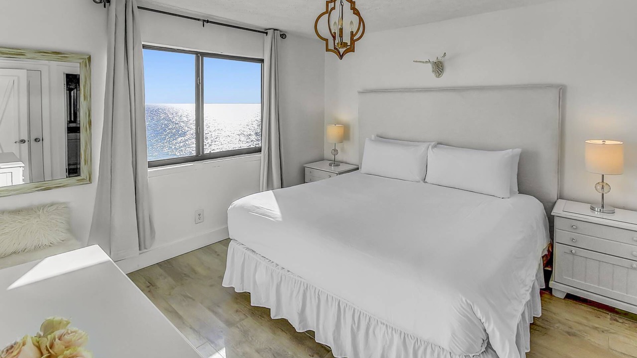 Photo of Bedroom in Seagrove Beach