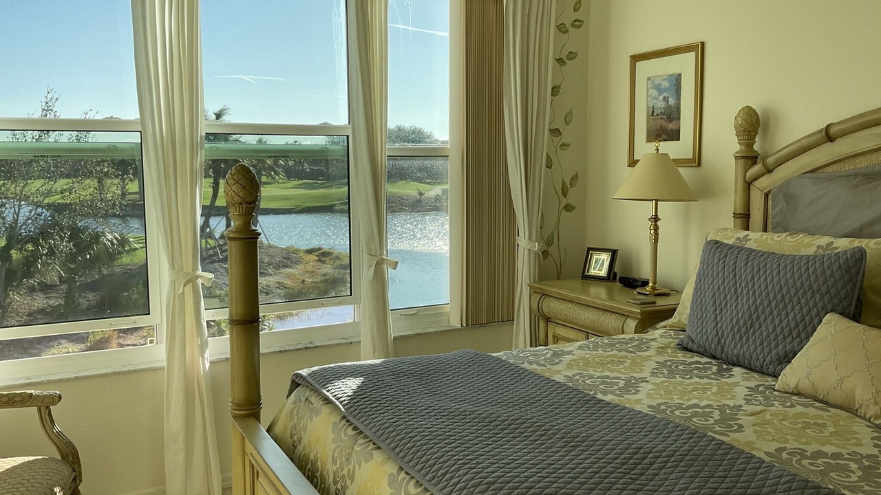 Photo of Bedroom in Bonita Springs