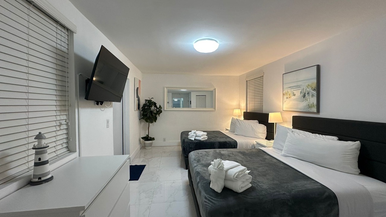 Photo of Bedroom in Royal Poinciana