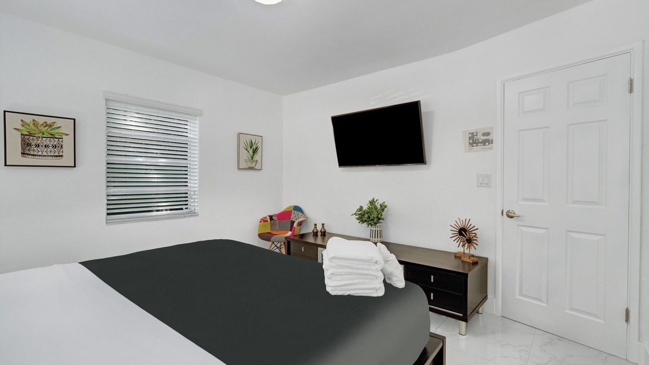 Photo of Bedroom in Royal Poinciana