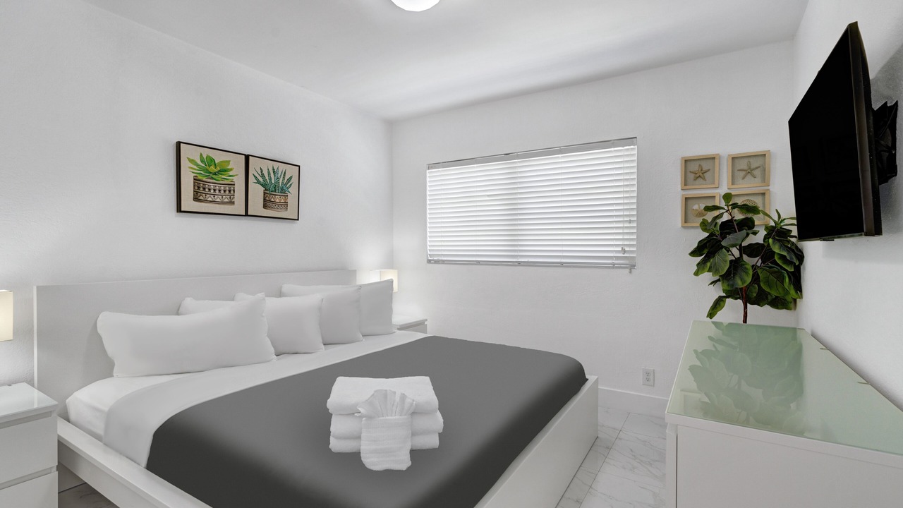 Photo of Bedroom in Royal Poinciana