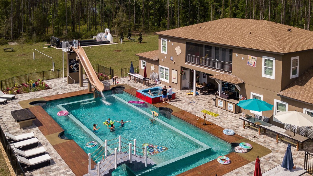 Photo of Outdoor in Groveland