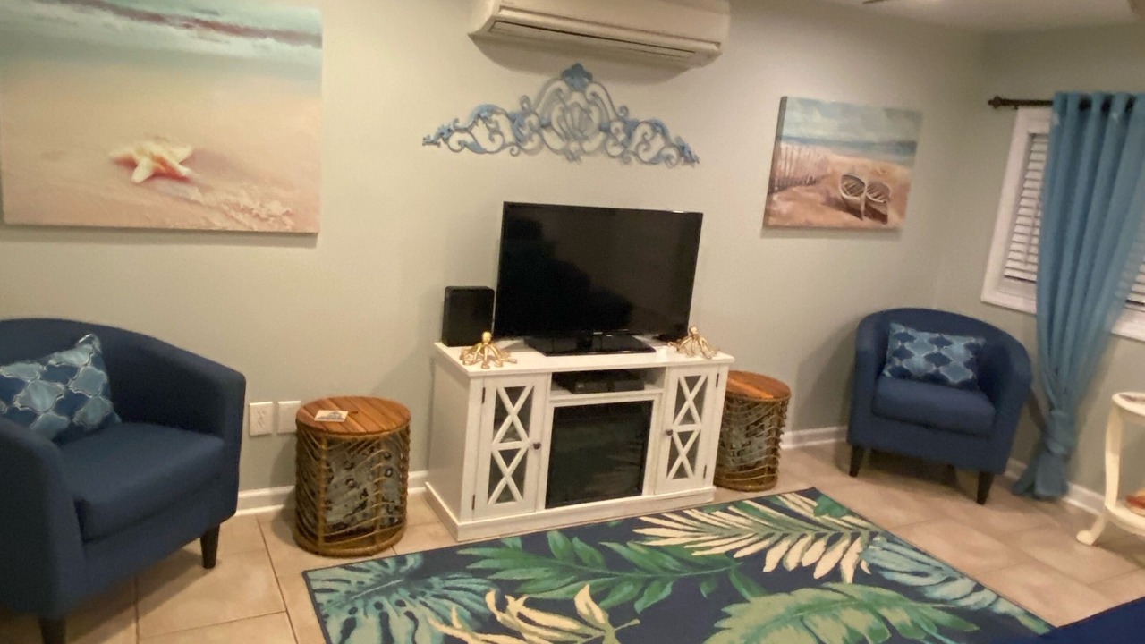 Photo of Livingroom in Mexico Beach