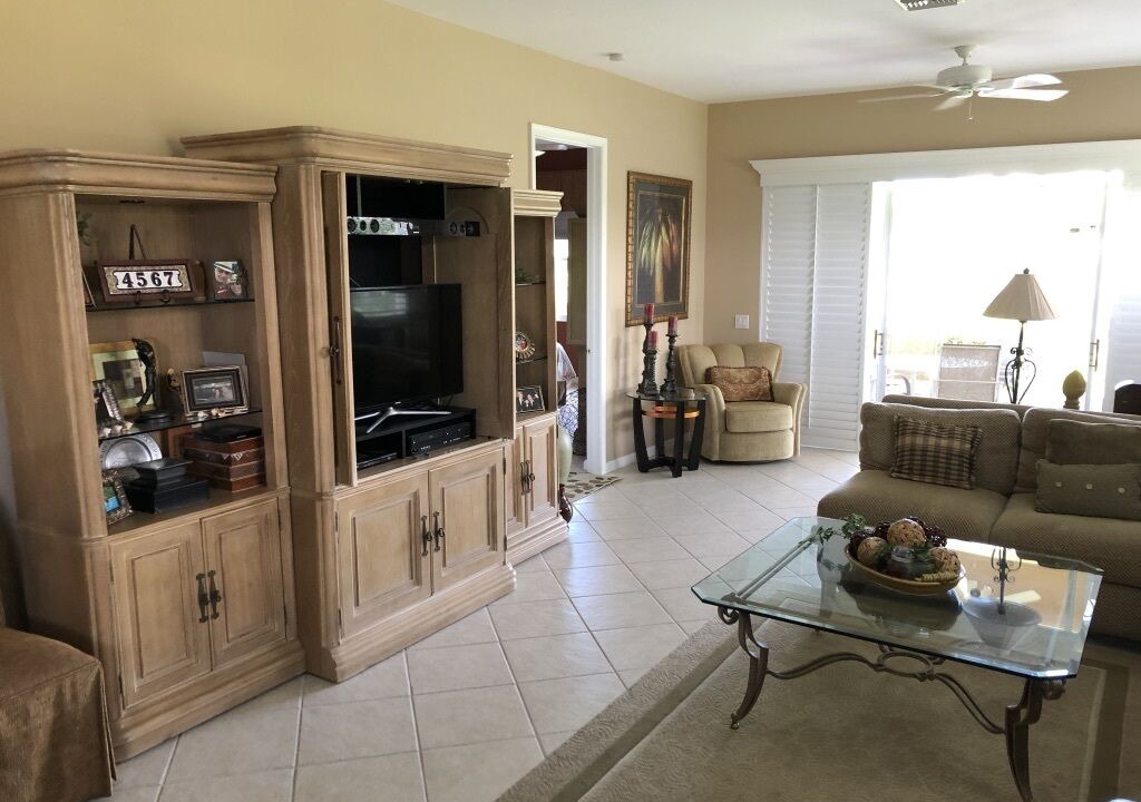 Photo of Livingroom in Naples