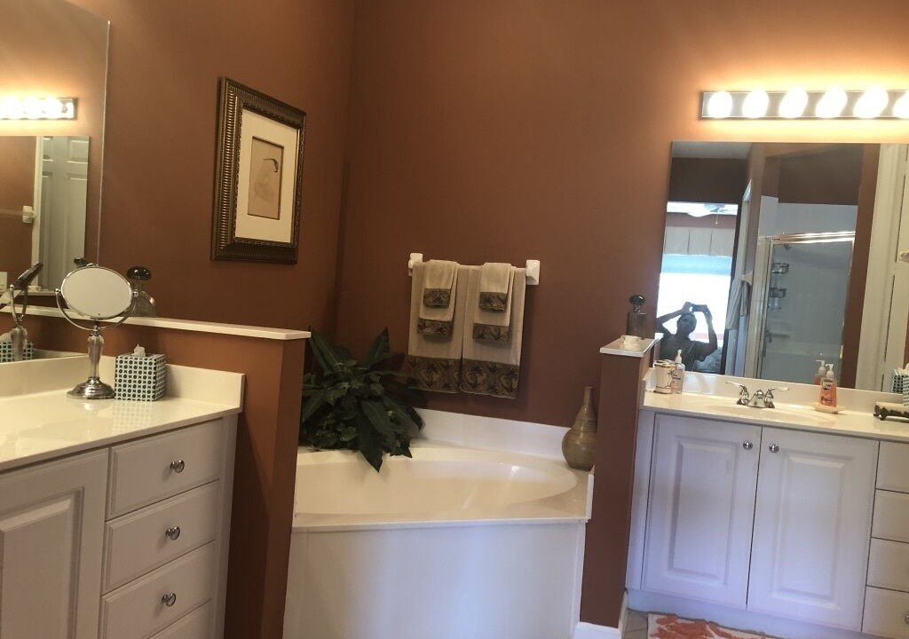 Photo of Bathroom in Naples