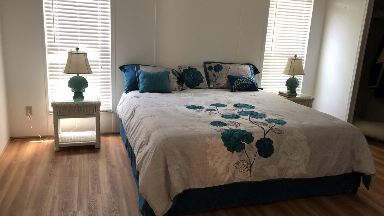 Photo of Bedroom in Taylor Creek