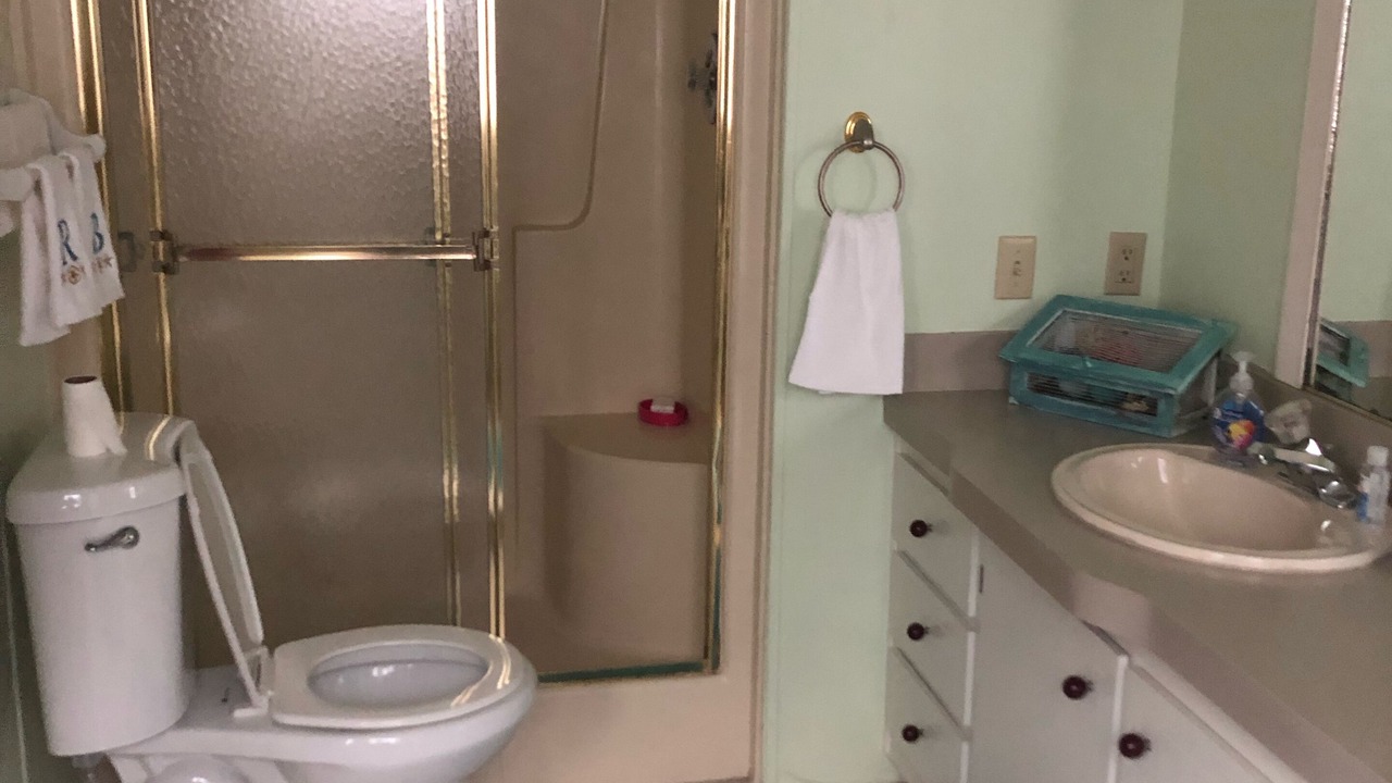 Photo of Bathroom in Taylor Creek