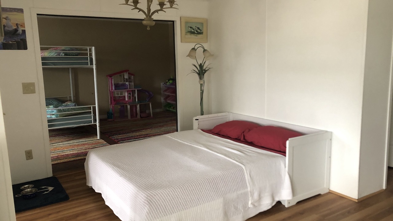 Photo of Bedroom in Taylor Creek