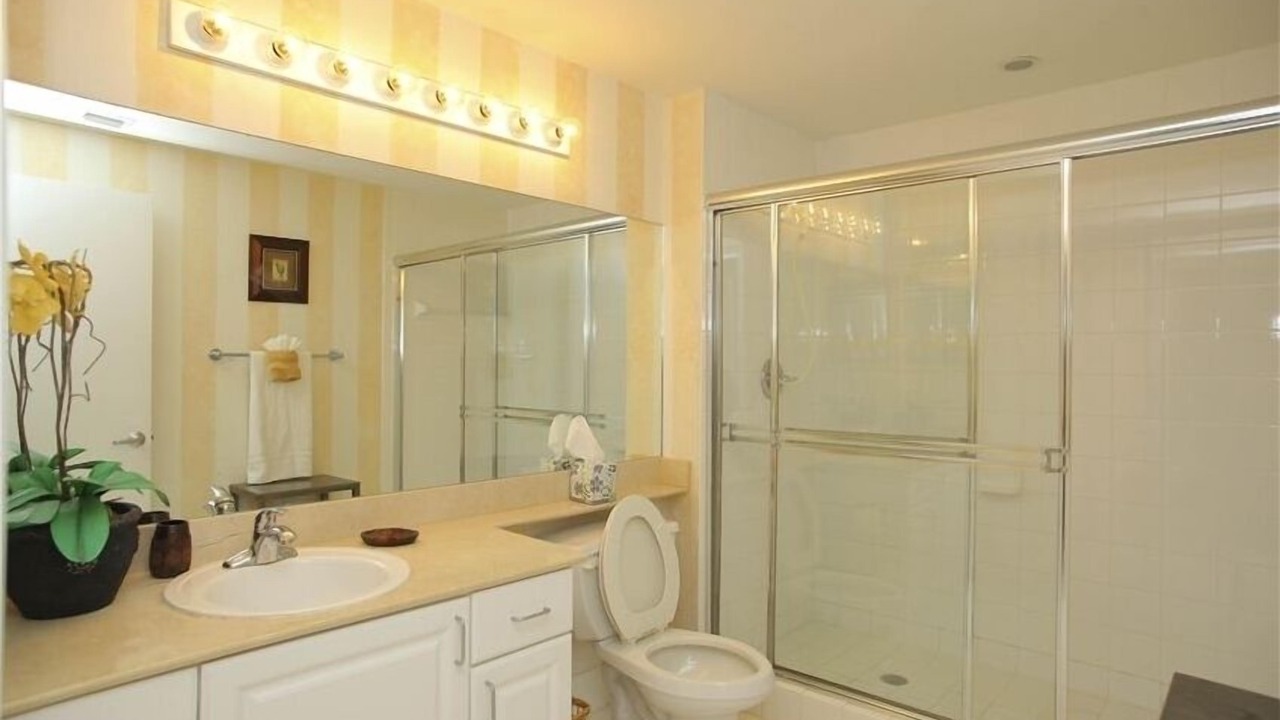 Photo of Bathroom in South Pointe