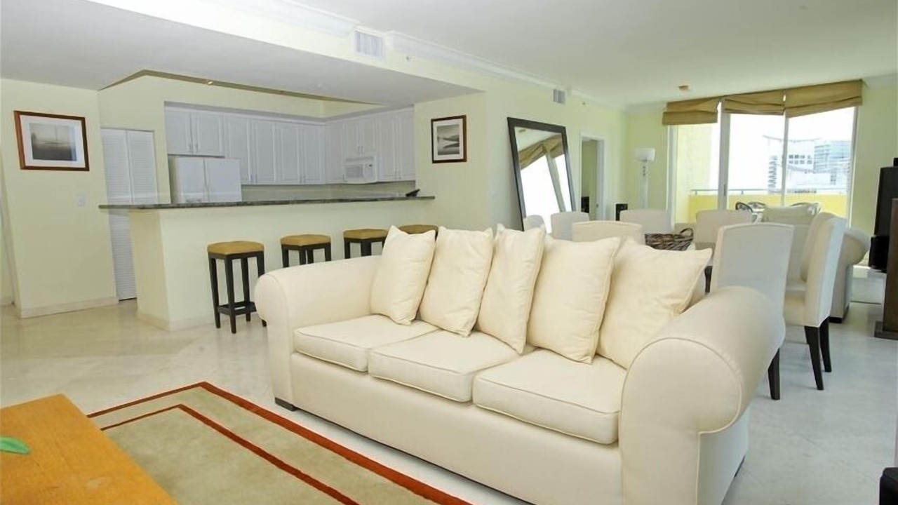 Photo of Livingroom in South Pointe