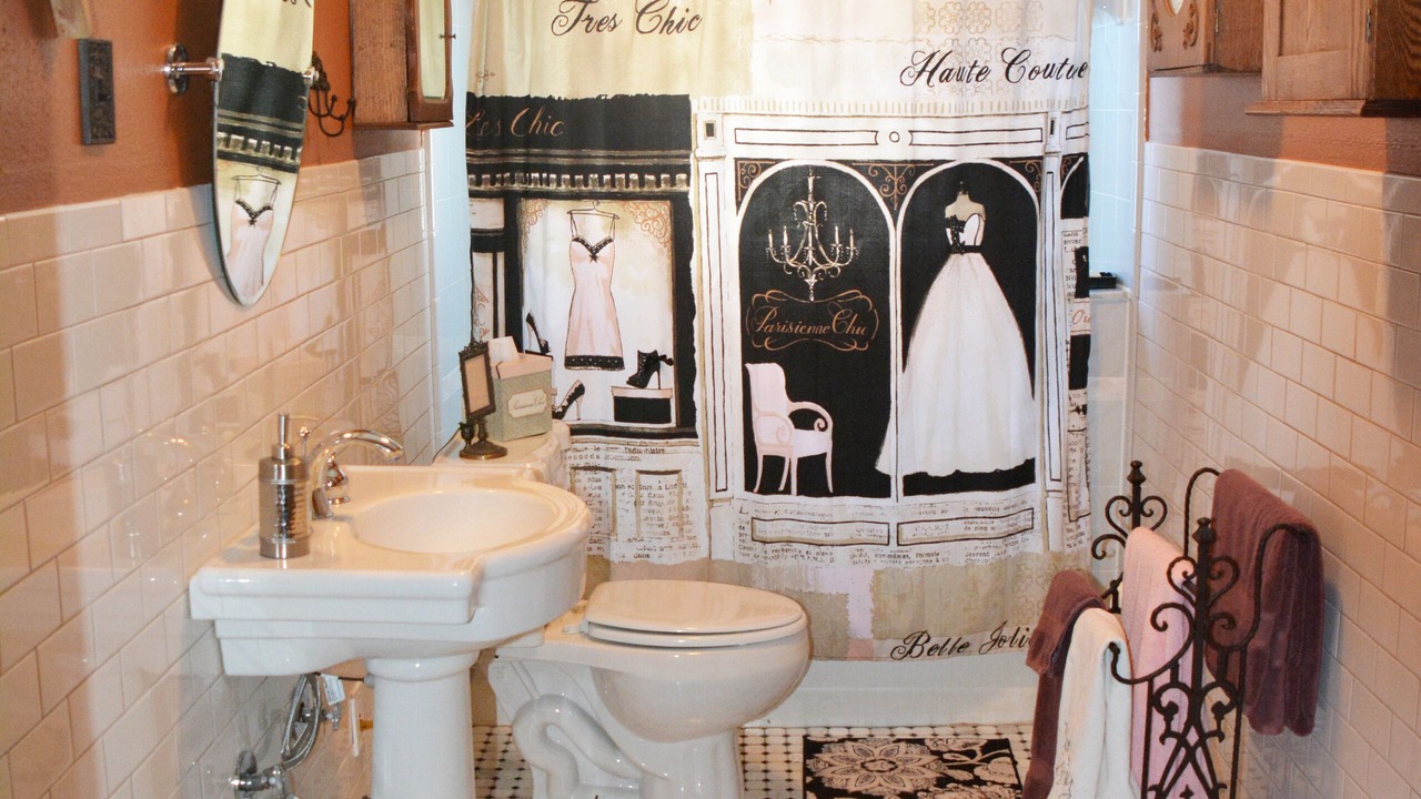Photo of Bathroom in Dixieland