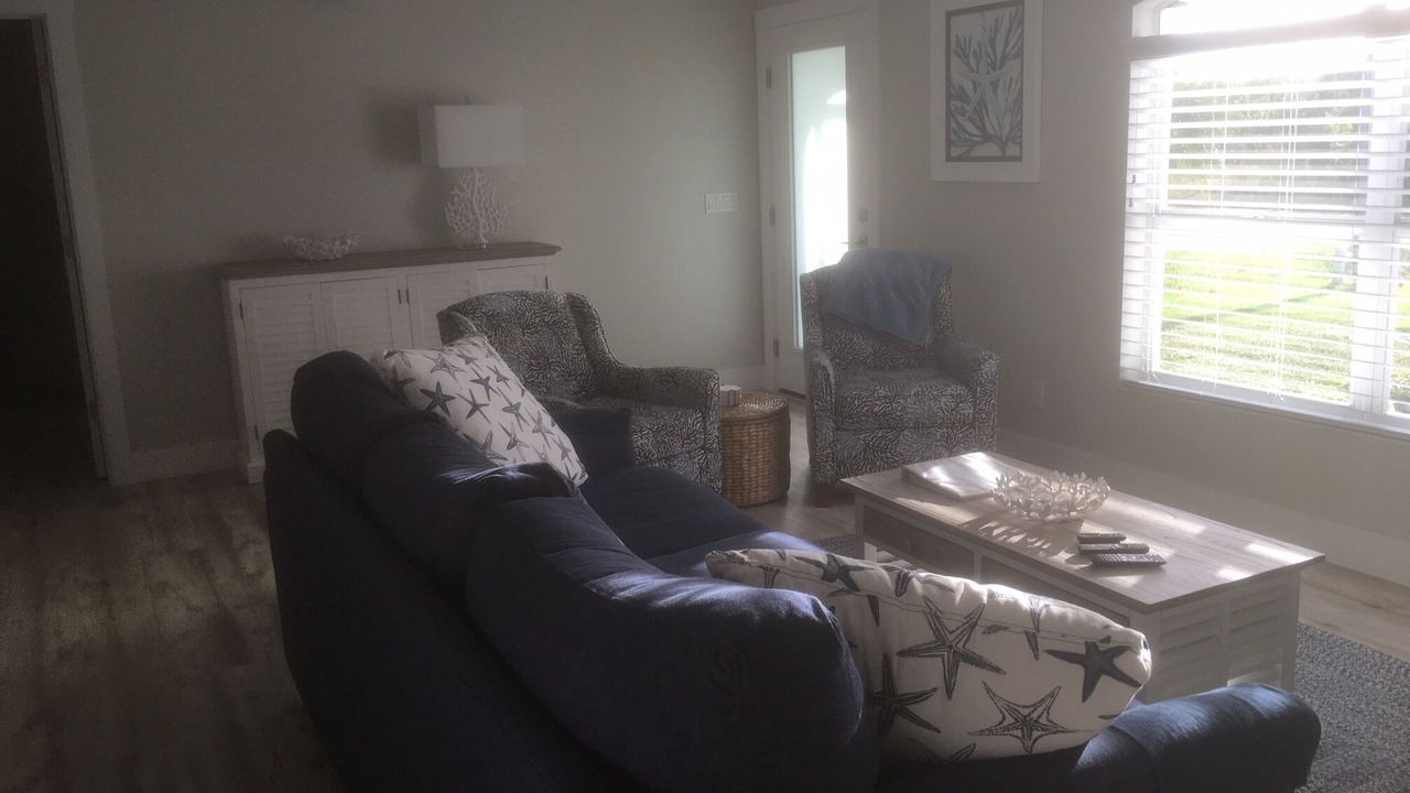 Photo of Livingroom in South Gulf Cove