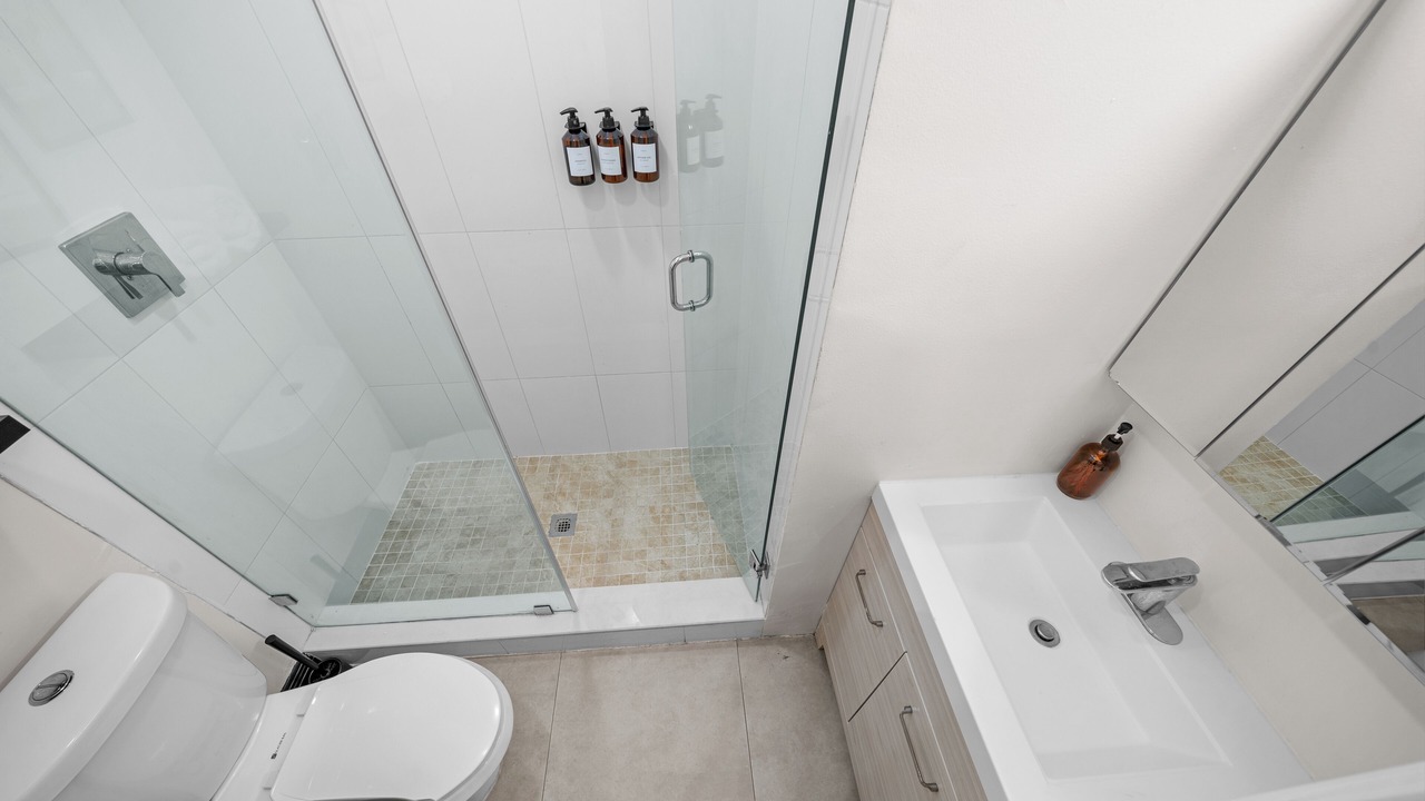 Photo of Bathroom in West Avenue