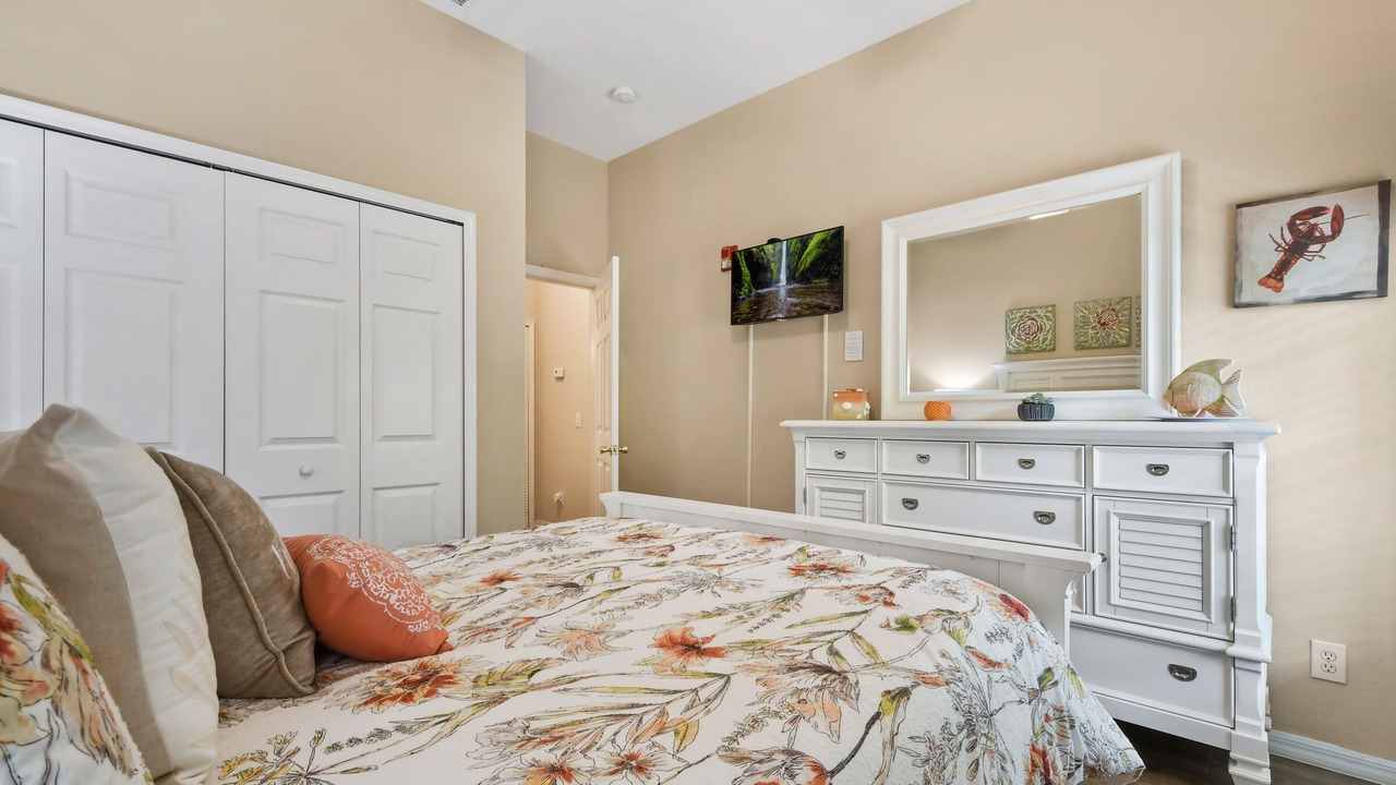 Photo of Bedroom in Bahama Bay