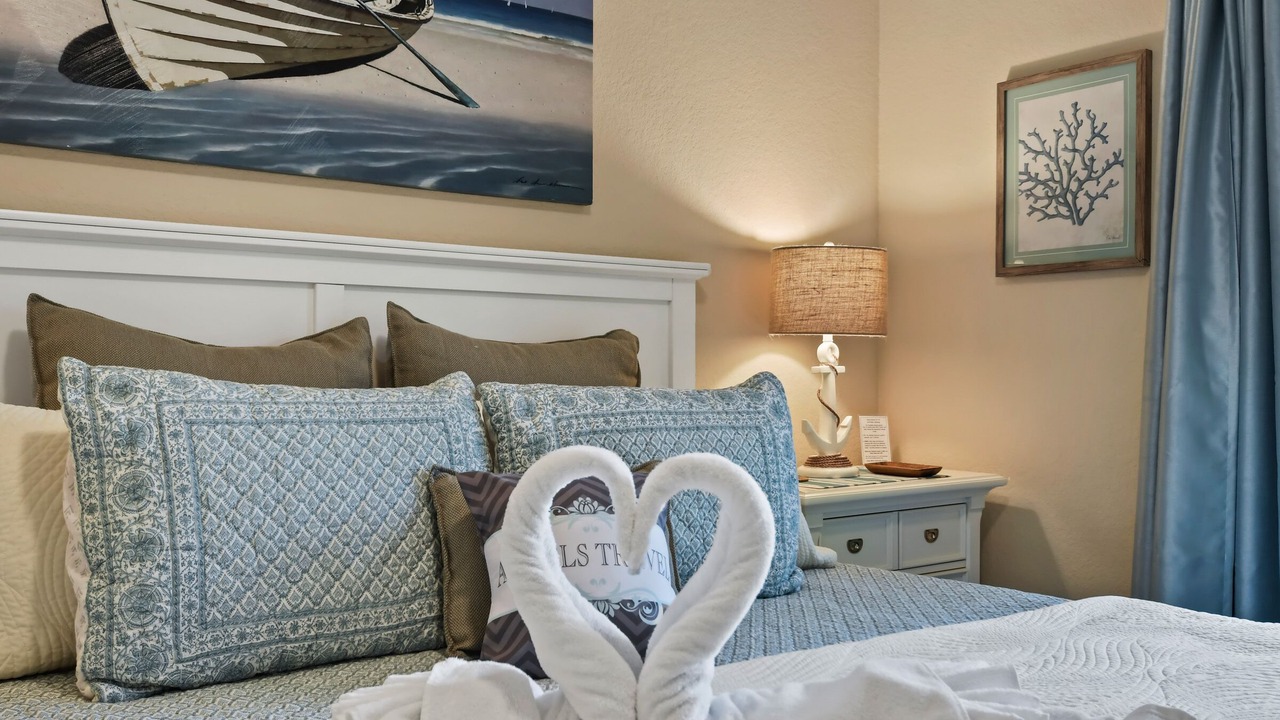 Photo of Bedroom in Bahama Bay
