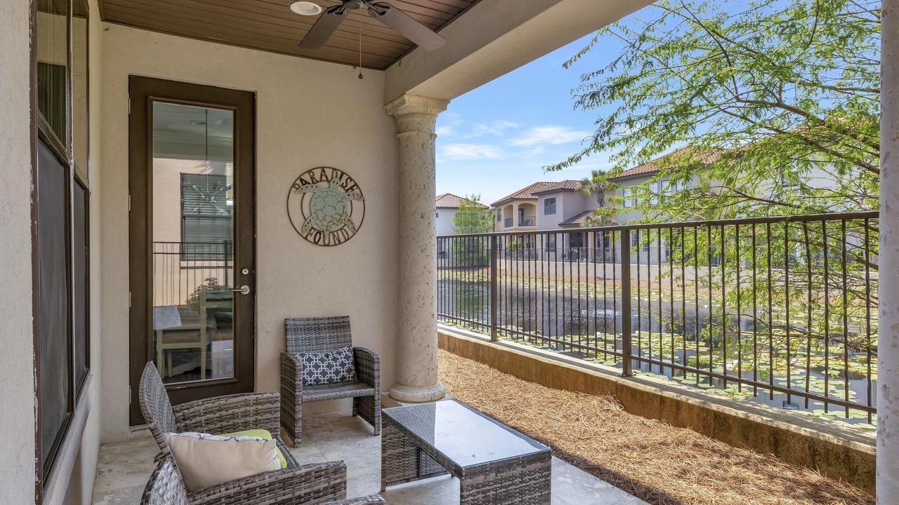 Photo of Patio Balcony in Villa Lago