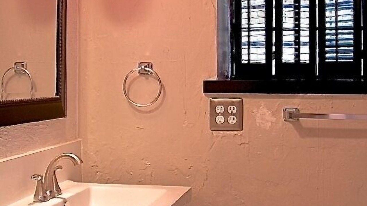 Photo of Bathroom in Governor's Walk