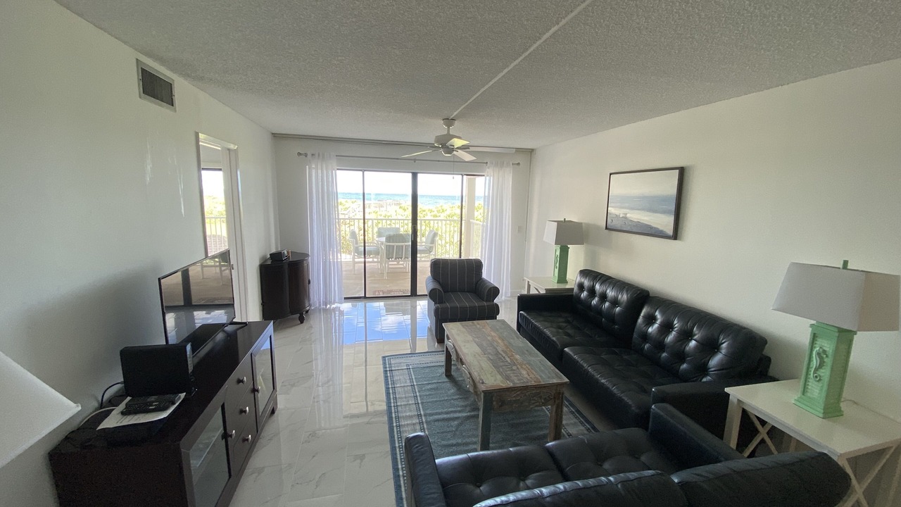 Photo of Livingroom in Stuart