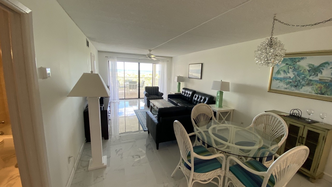 Photo of Livingroom in Stuart
