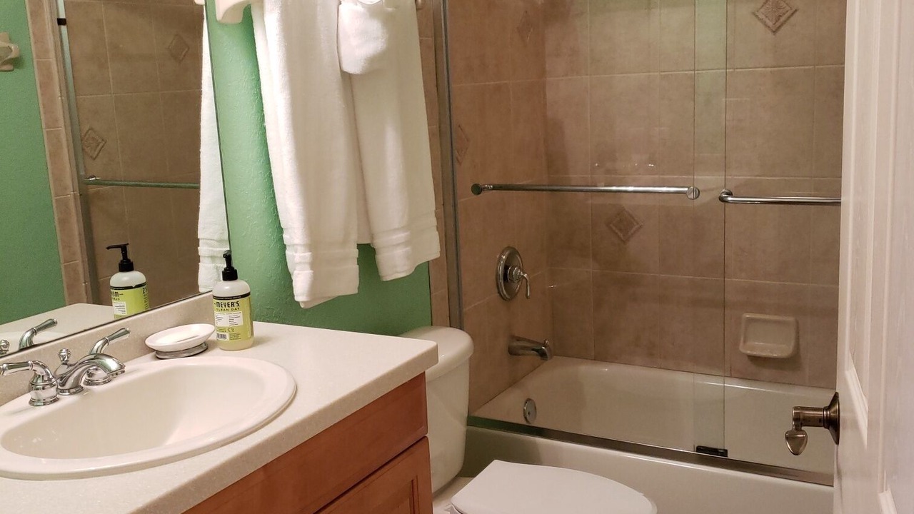 Photo of Bathroom in Independence Square