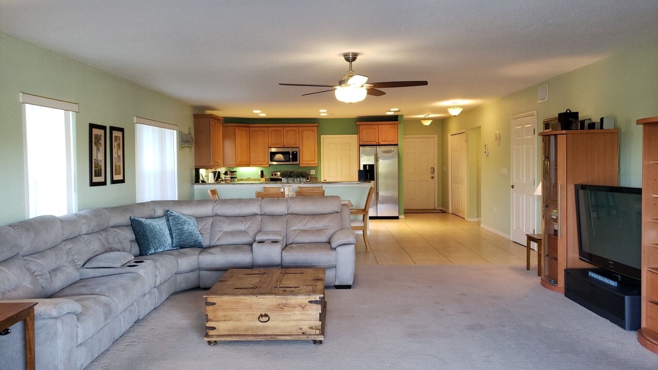 Photo of Livingroom in Independence Square