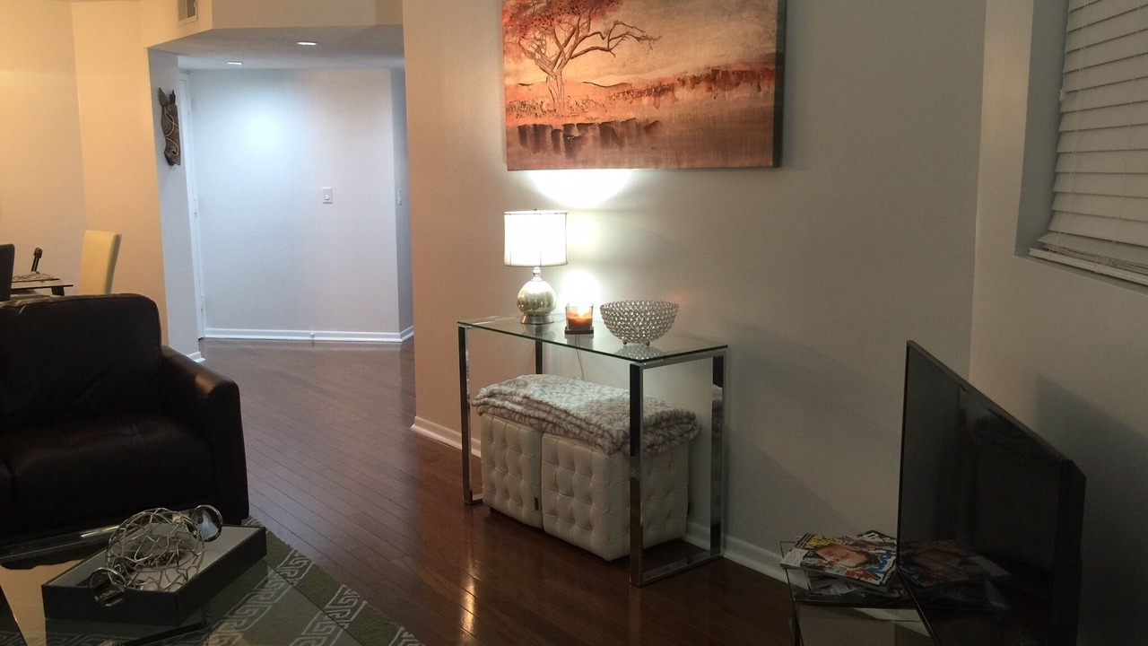 Photo of Livingroom in Mid Beach