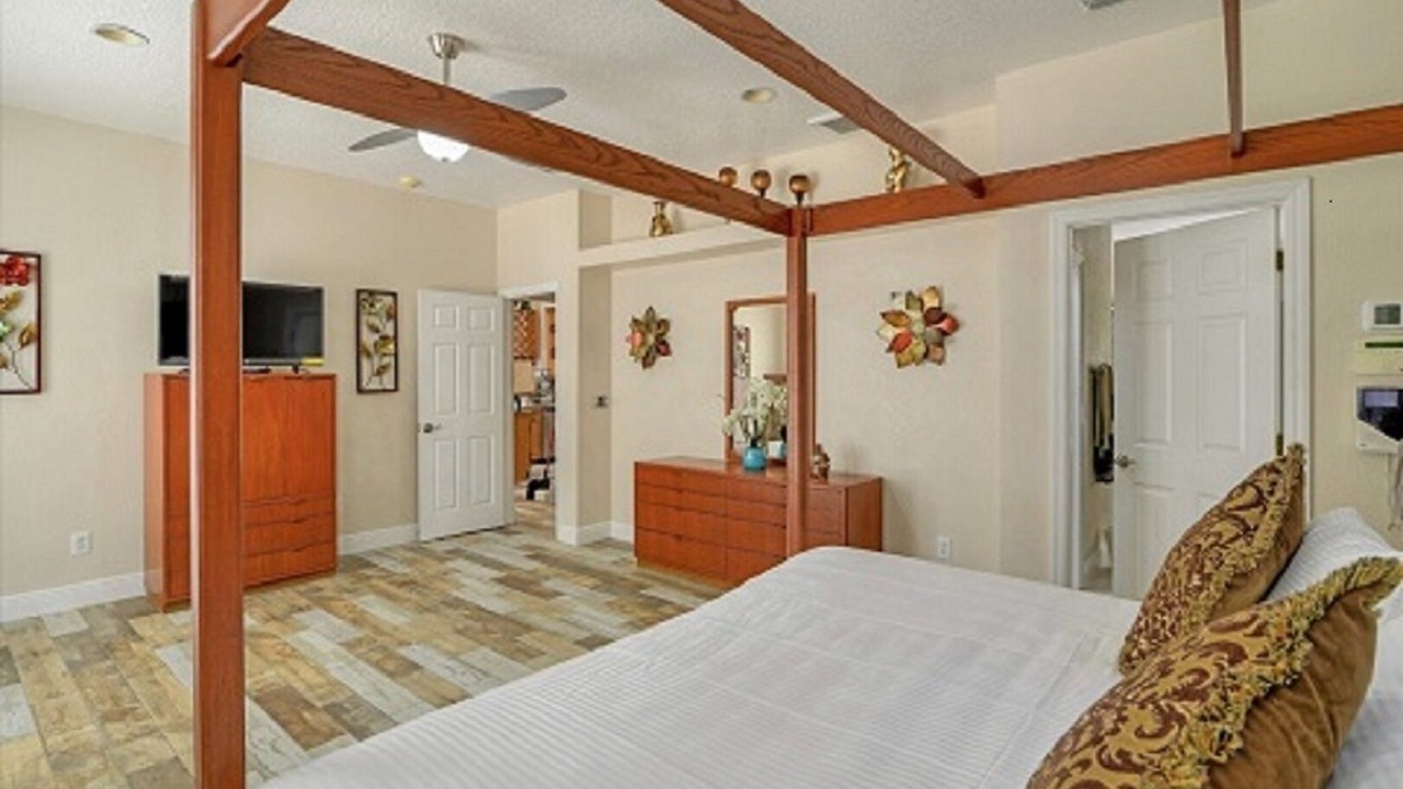 Photo of Bedroom in Winter Springs