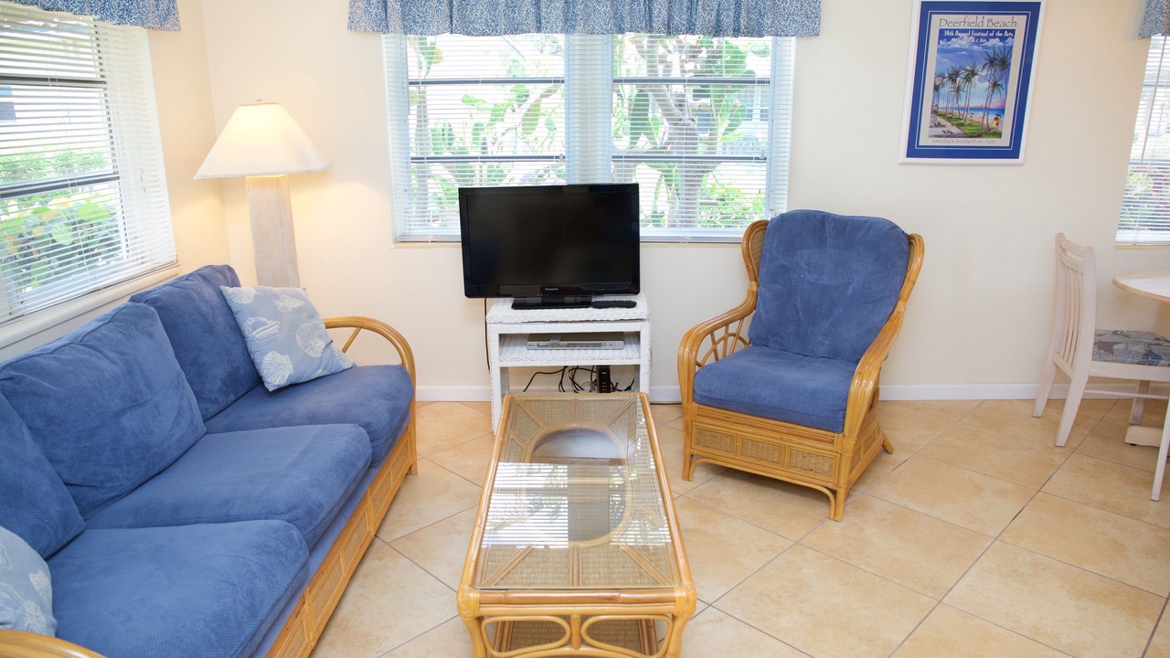Photo of Livingroom in Hillsboro Beach