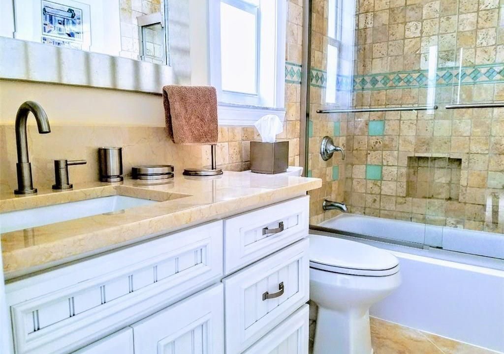Photo of Bathroom in Connors