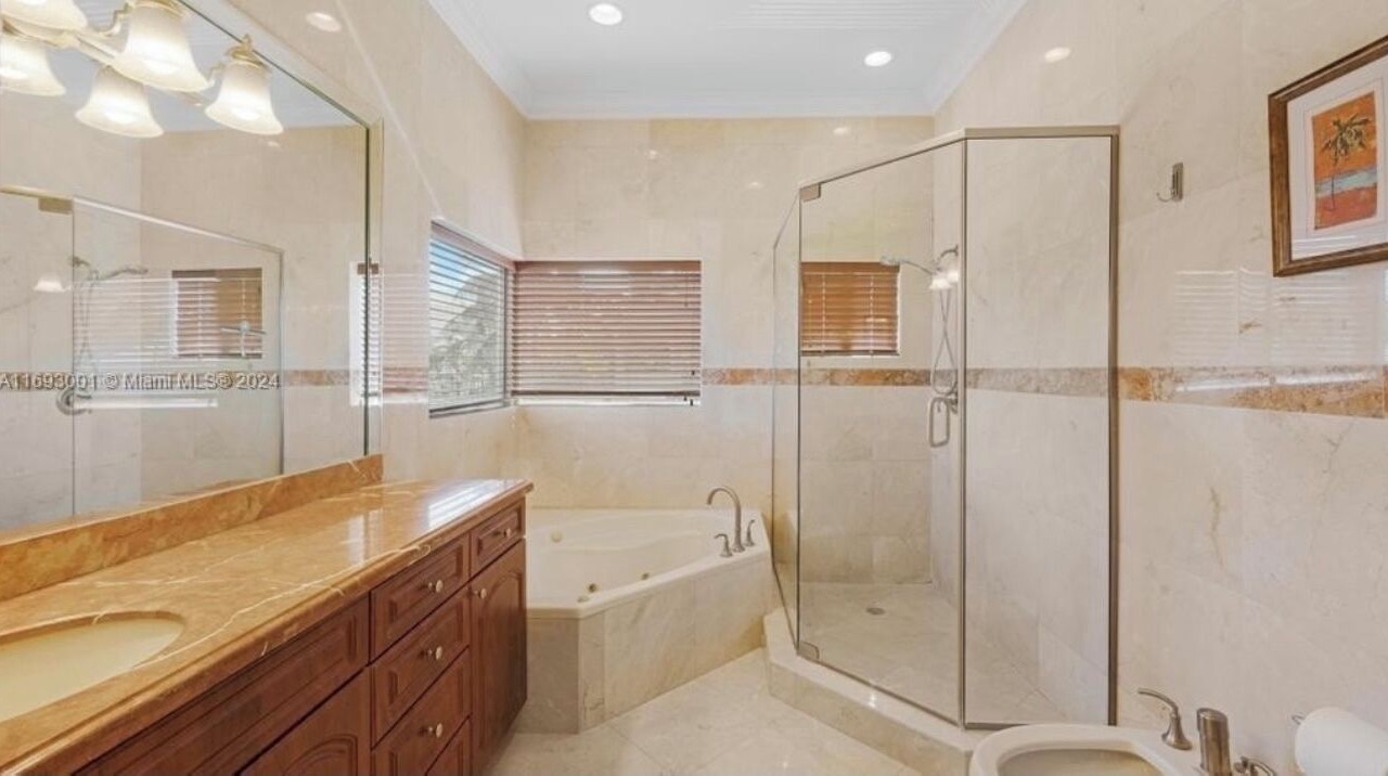 Photo of Bathroom in Islamorada