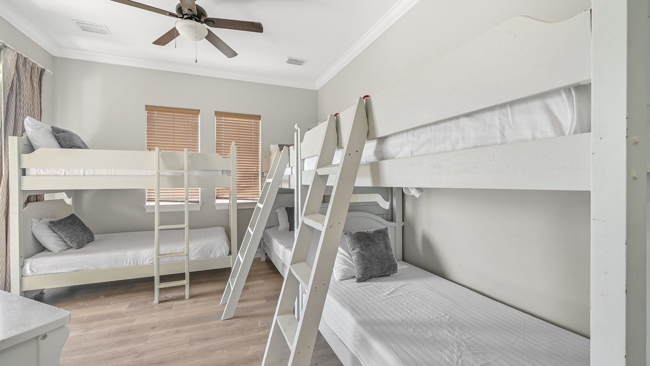 Photo of Bedroom in Emerald Waters Village