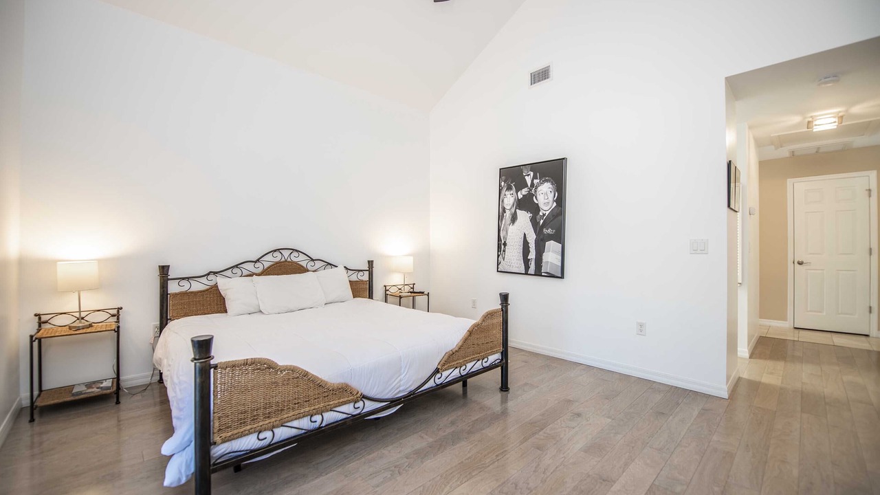 Photo of Bedroom in Groveland