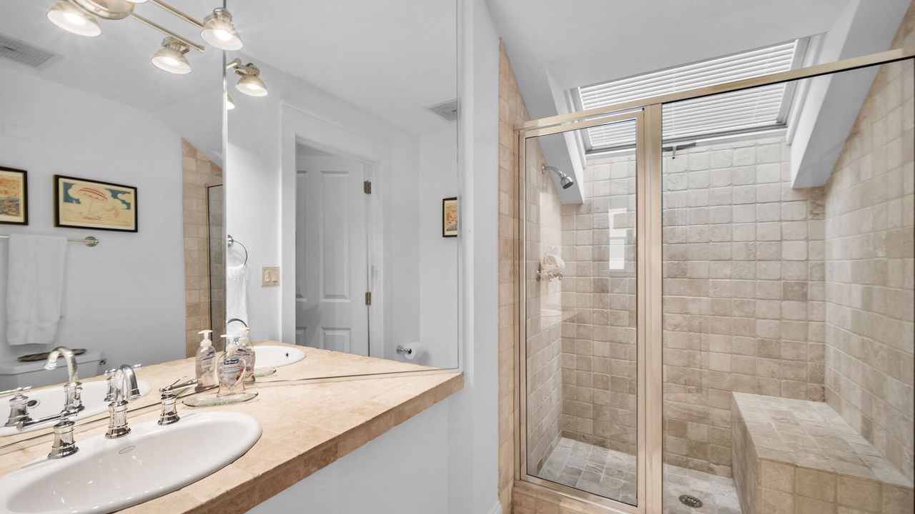Photo of Bathroom in Sunnyside