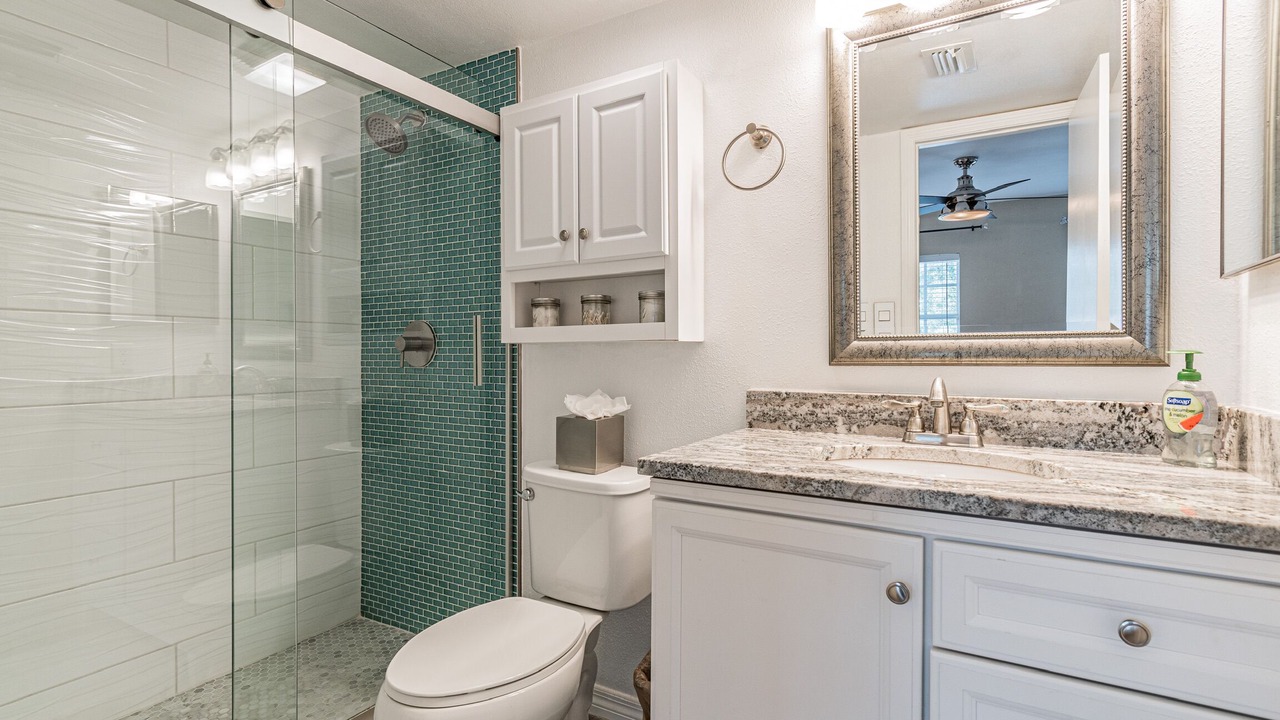 Photo of Bathroom in Courier City - Oscawana