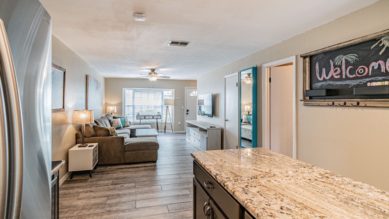 Photo of Livingroom in Courier City - Oscawana