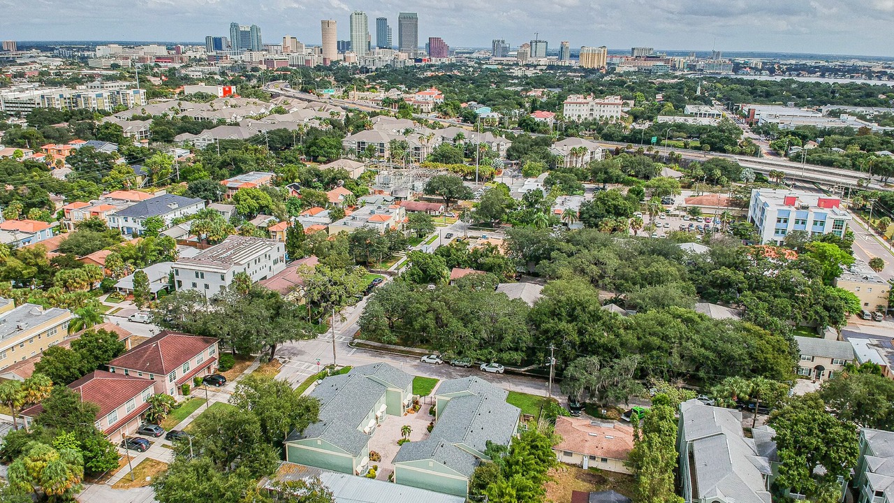 Photo of Outdoor in Courier City - Oscawana