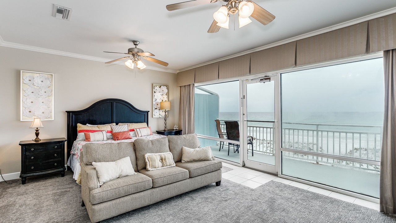 Photo of Livingroom in White Sands