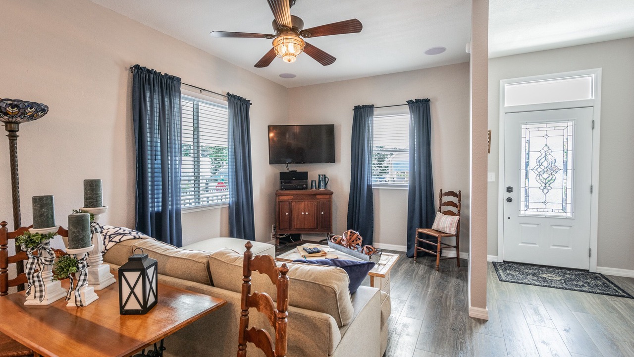 Photo of Livingroom in Tarpon Springs