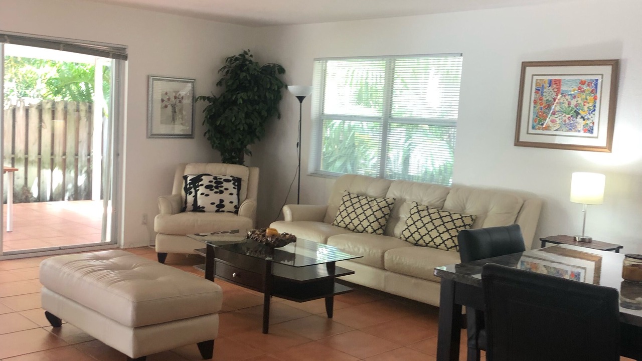 Photo of Livingroom in Lauderdale-by-the-Sea