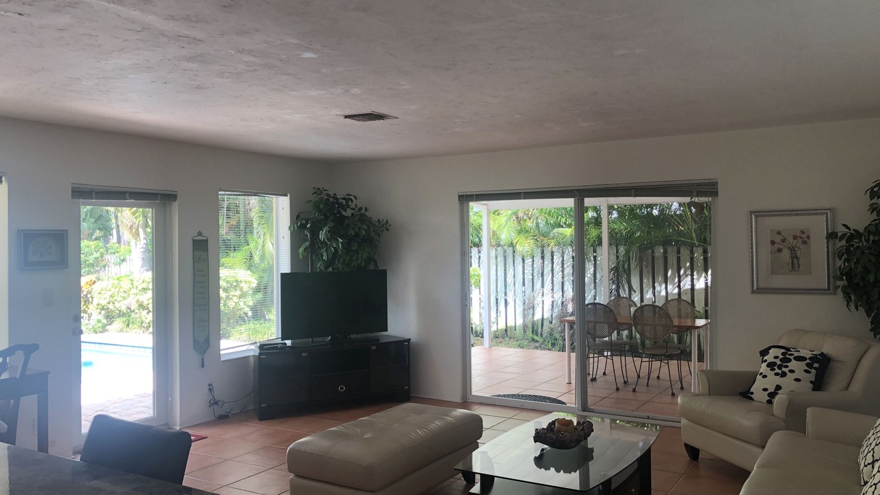 Photo of Livingroom in Lauderdale-by-the-Sea