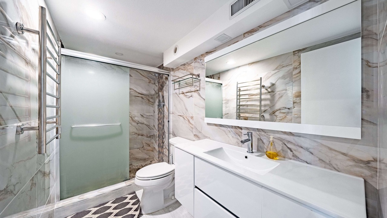 Photo of Bathroom in Golden Beach